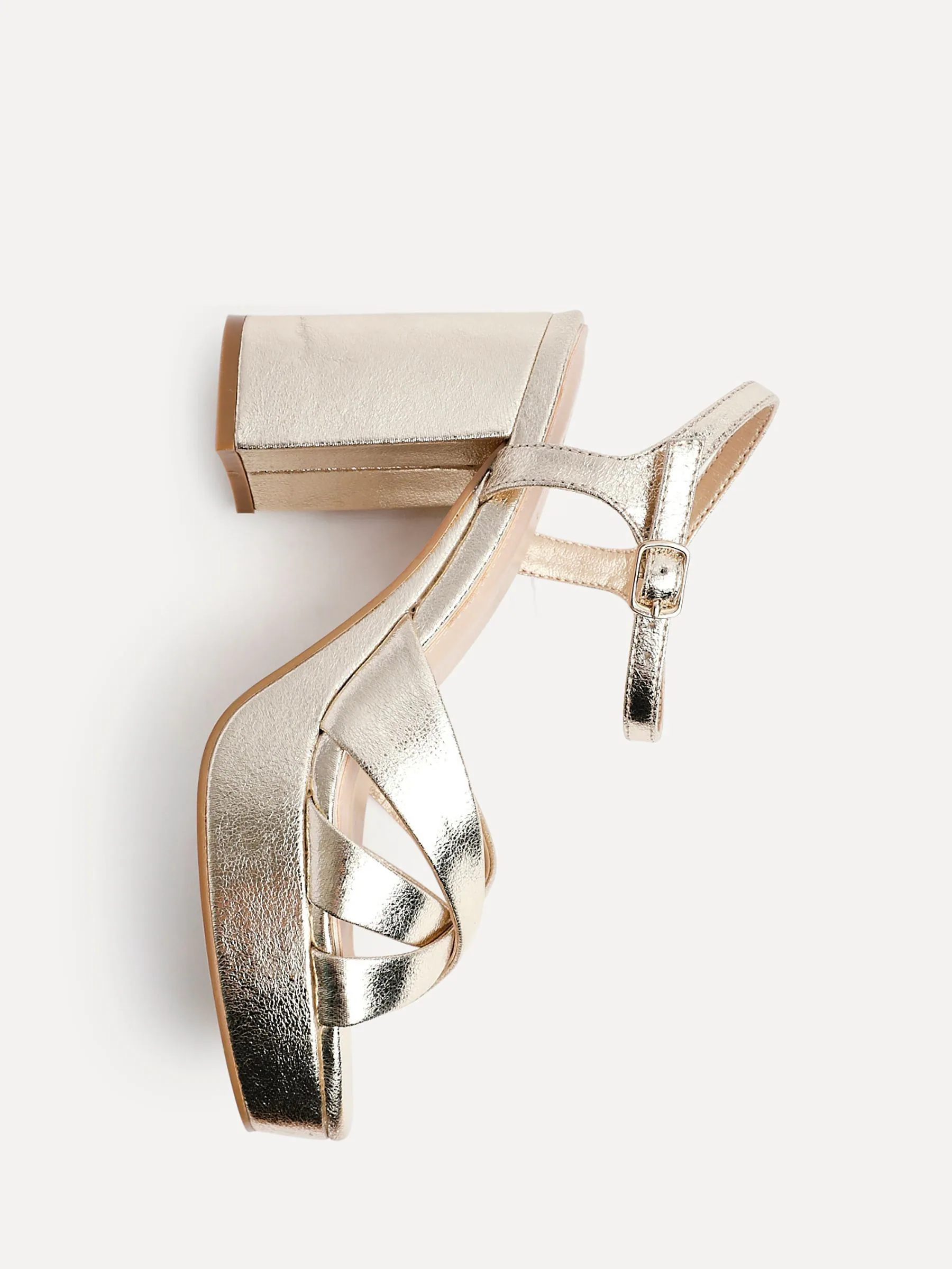 Goud - Linzi Keliah sandalen met plateauzool, gekruiste bandjes en blokhak
