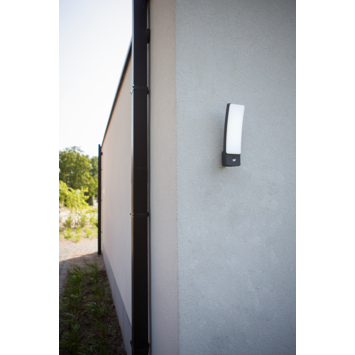 Lutec wandlamp Kira met dag/nacht-, en bewegingsensor