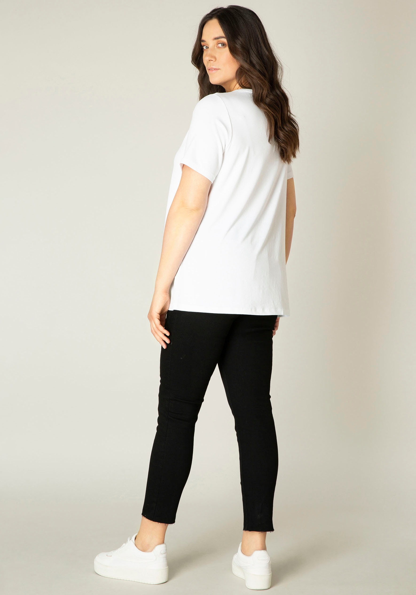 Base Level Curvy T-Shirt »Alba«, mit V-Ausschnitt