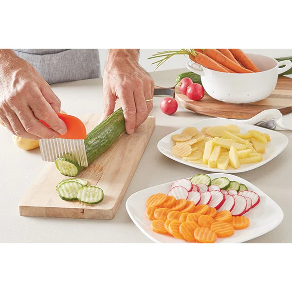 Coupe légumes lame ondulée en inox Mathon