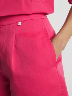 Shorts plissados de alfaiataria