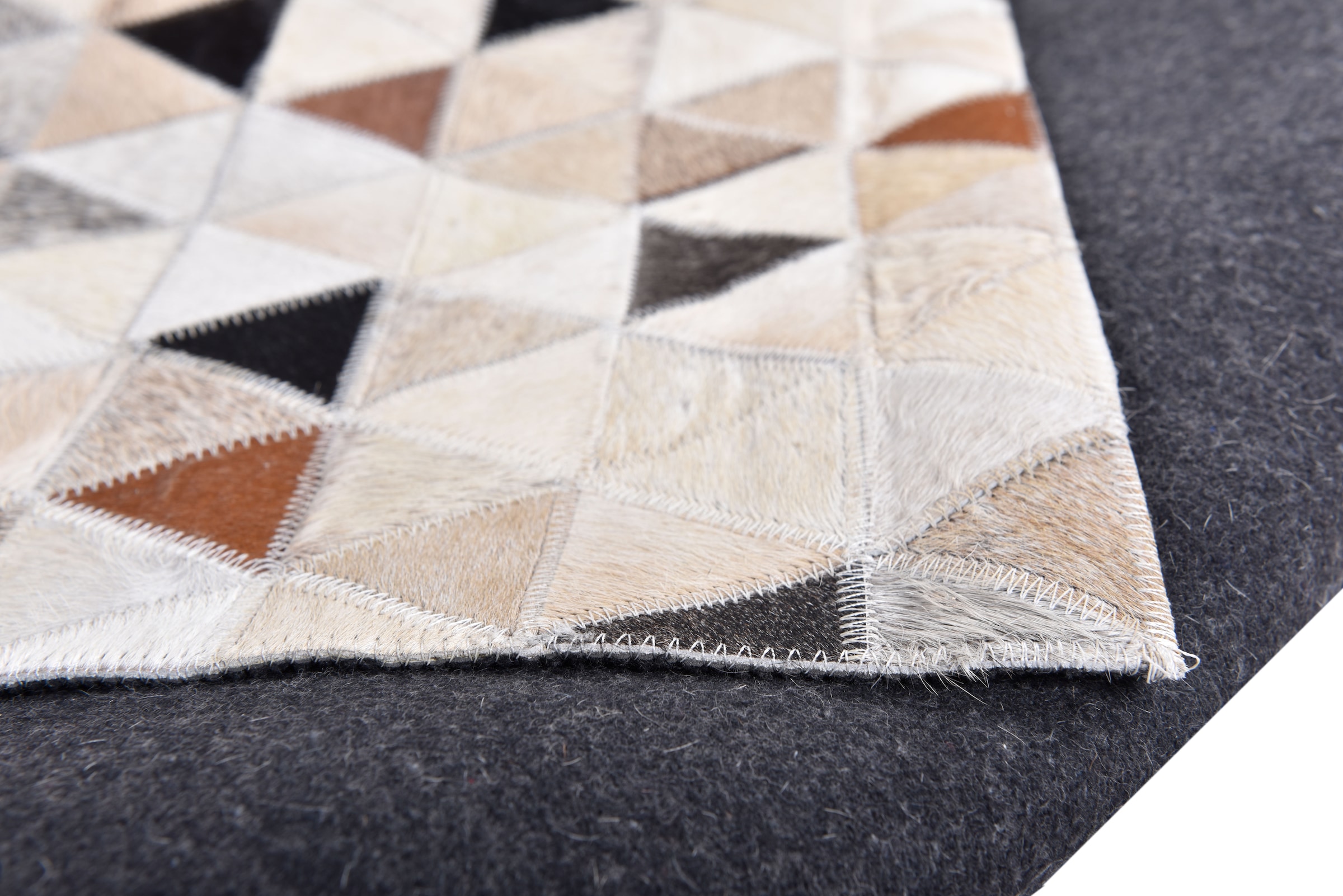 THEKO Fellteppich »Kobe« rechteckig 3 mm Höhe Patchwork, handgenäht, echtes Rinderfell in Naturtönen