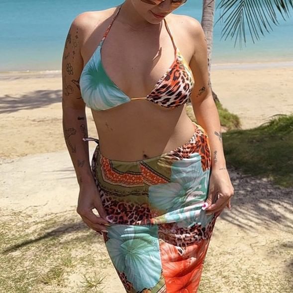 Oonnukal - Set: luipaardprint bikini + omslagrok