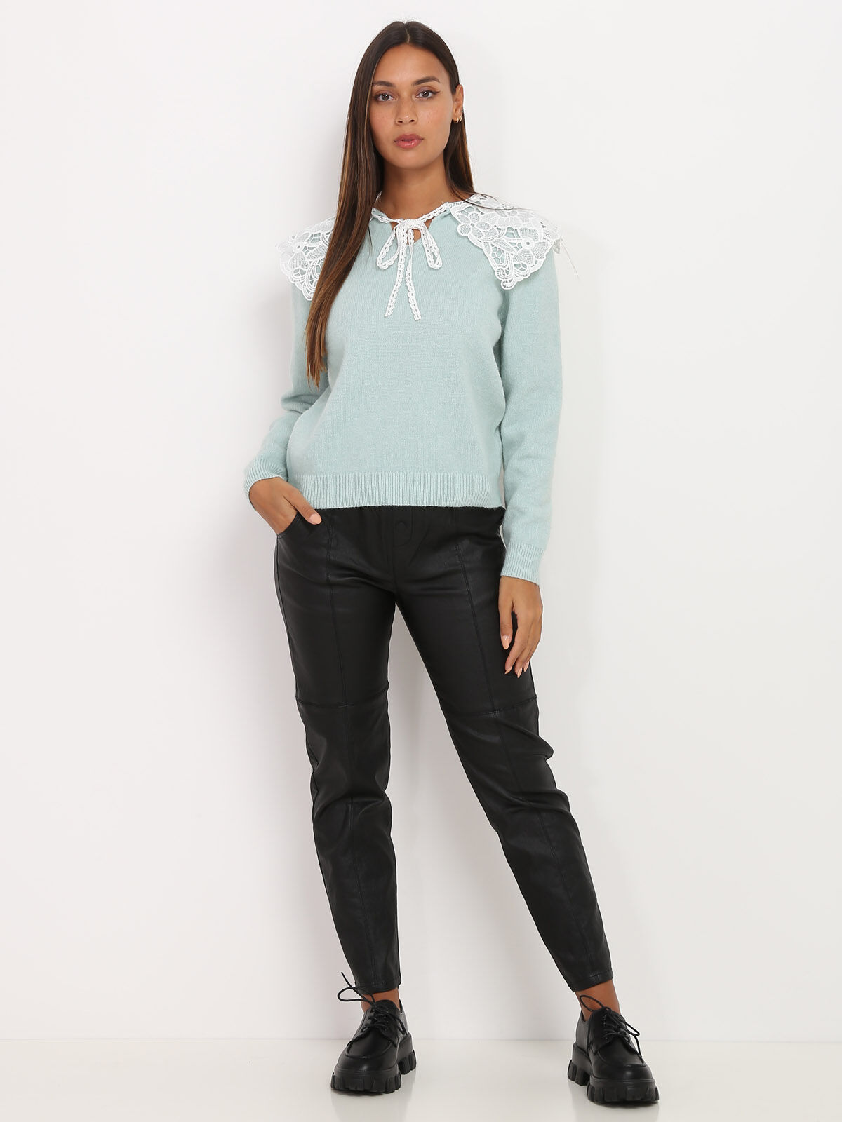 Pull à col claudine XL en dentelle- Vert clair