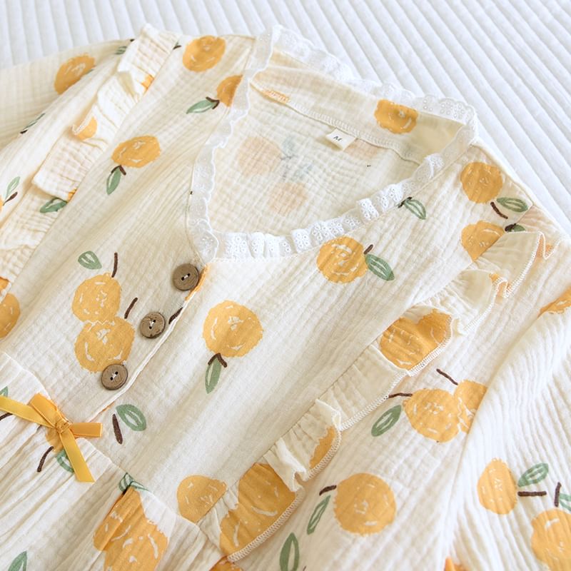 Finlies - Midi-pyjamajurk met korte mouwen, V-hals, print en ruches