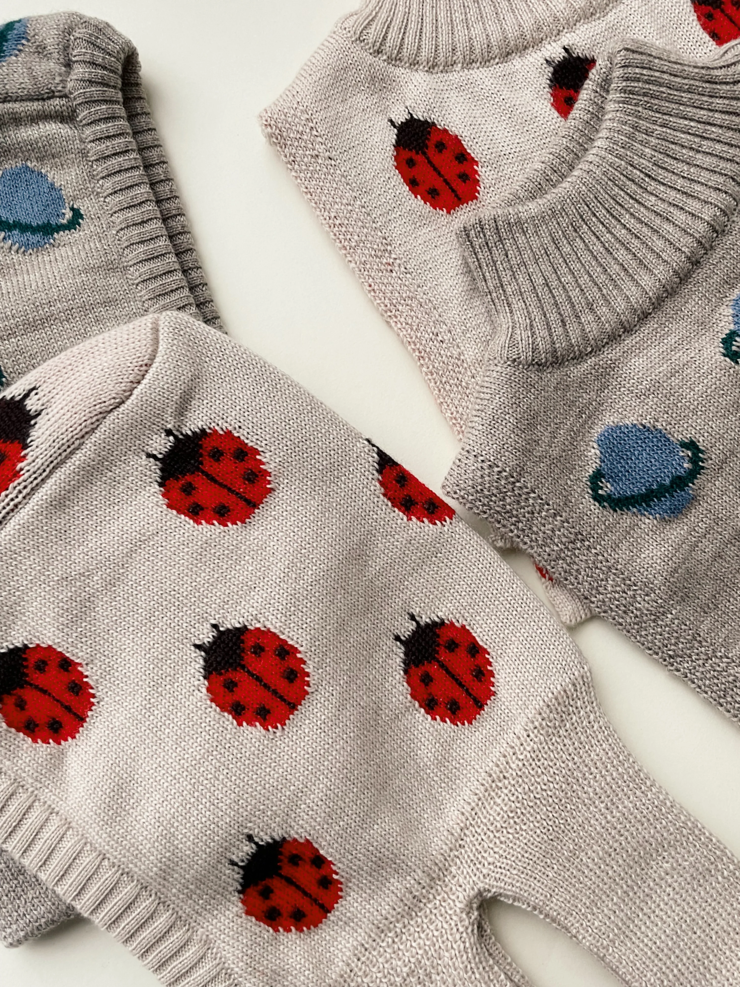 belou strikket halsvarmer - LADYBUG - 5-8Y