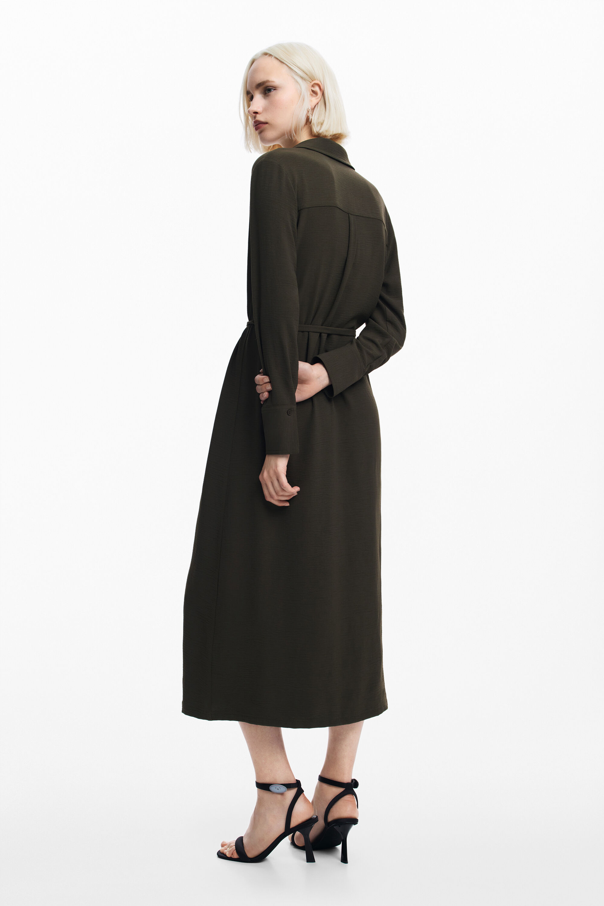 Vestido longo tipo camisa