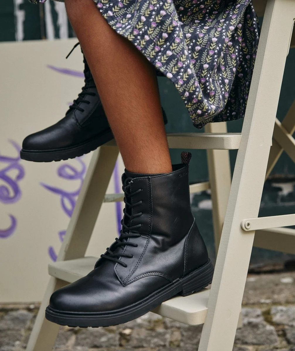 GEOXBOTTINES MONTANTES NOIRES FILLE AVEC LACETS