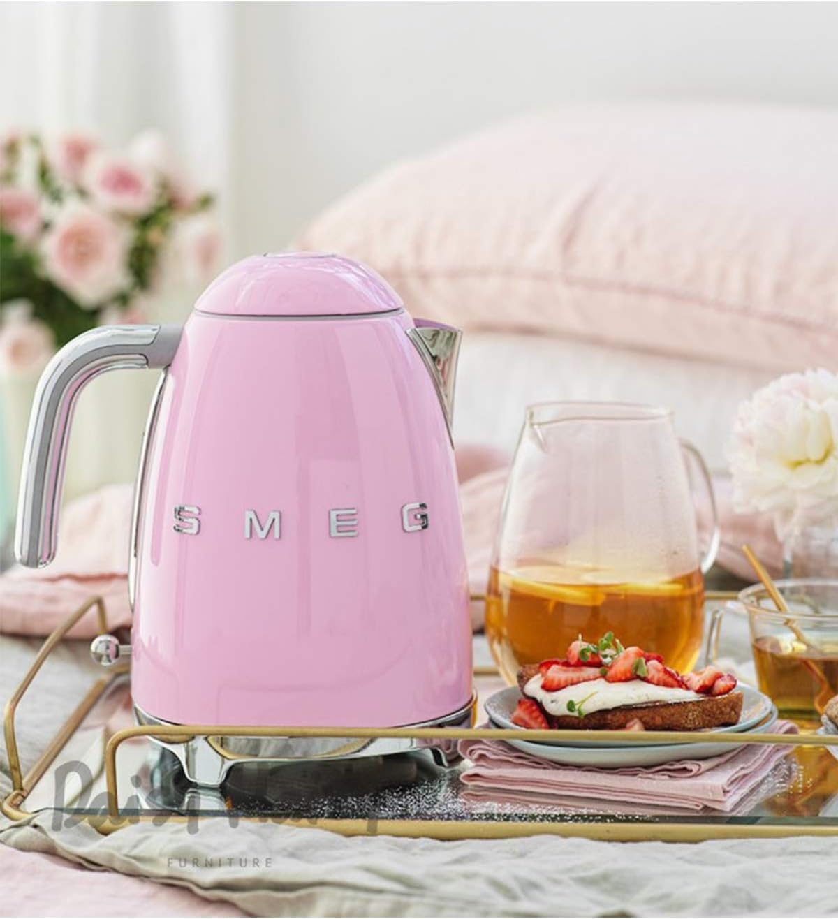 Smeg, Bouilloire Électrique KLF03PGEU 1,7 L, Filtre Anticalcaire Lavable, Arrêt Automatique de Sécurité, Indicateur de Niveau d'Eau, Base Antidérapante, Range Cordon, Puissance 2400W, Vert d'Eau