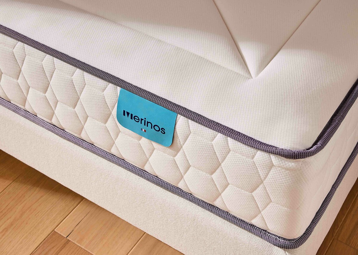 Colchão Merino's com 651 molas ensacadas, 3 zonas de conforto, tamanho casal.