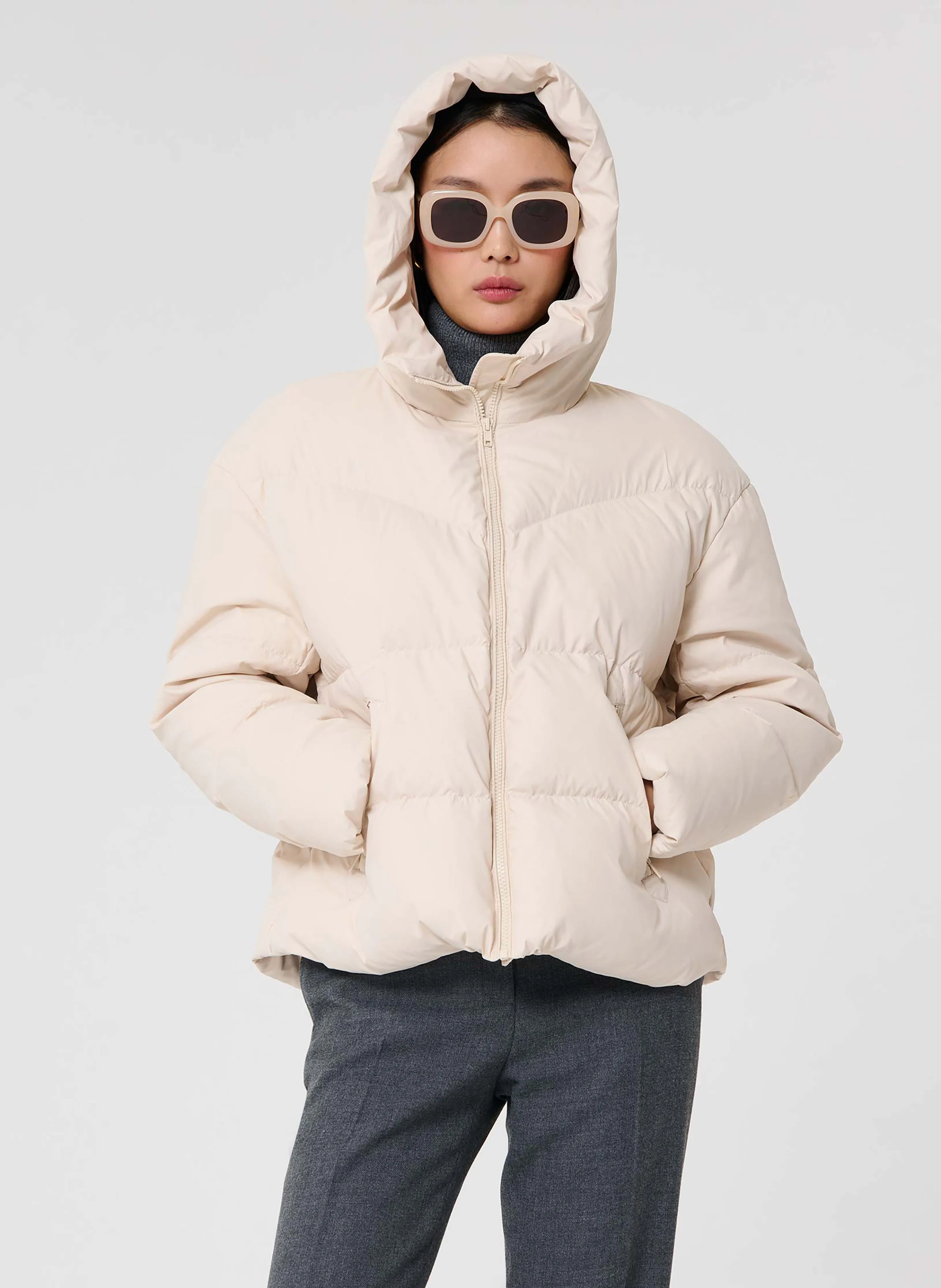 DOLORES - Doudoune courte à capuche | Beige