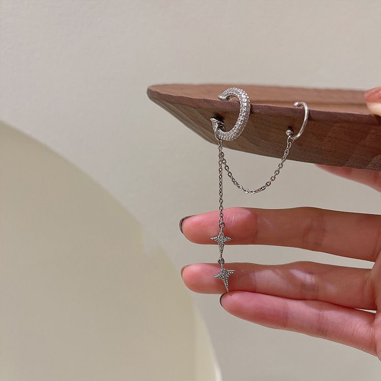 True Glam - Oormanchet met ster en ketting