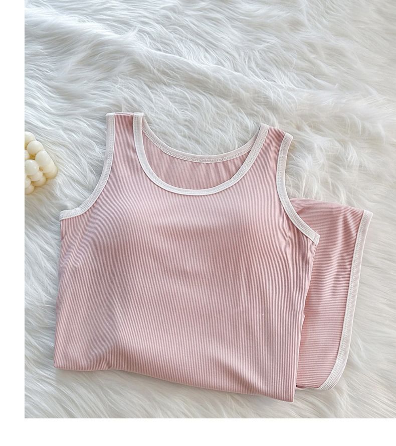 Siensien - Pyjamaset: tanktop met ronde hals, contrasterende rand en geribbelde vulling + shorts met elastische taille