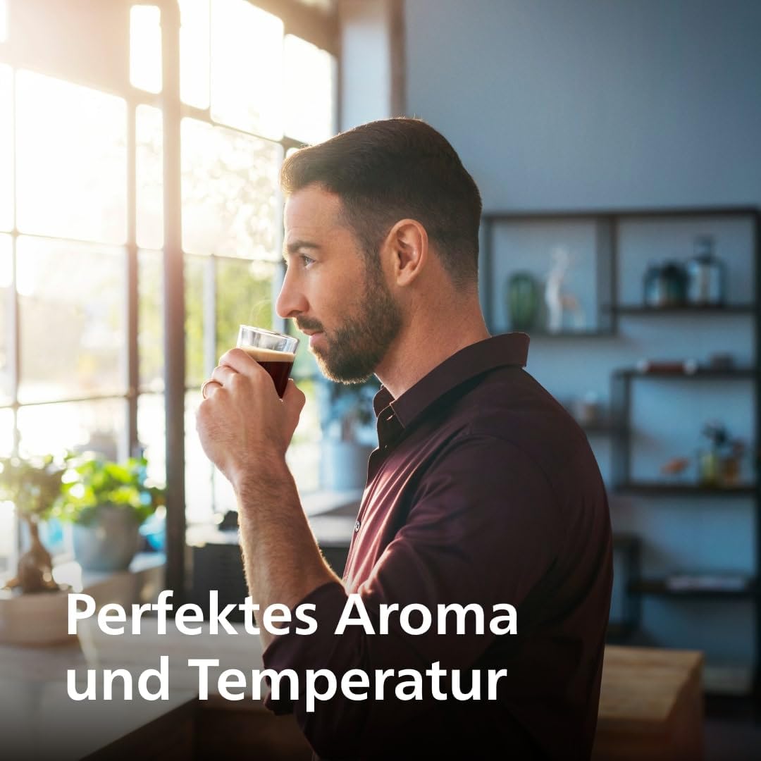 Philips Serie 5500 Kaffeevollautomat – LatteGo Milchsystem, 20 heiße und kalte Kaffeespezialitäten, 40% leiser mit SilentBrew, QuickStart, Schwarz/Grau (EP5544/50)