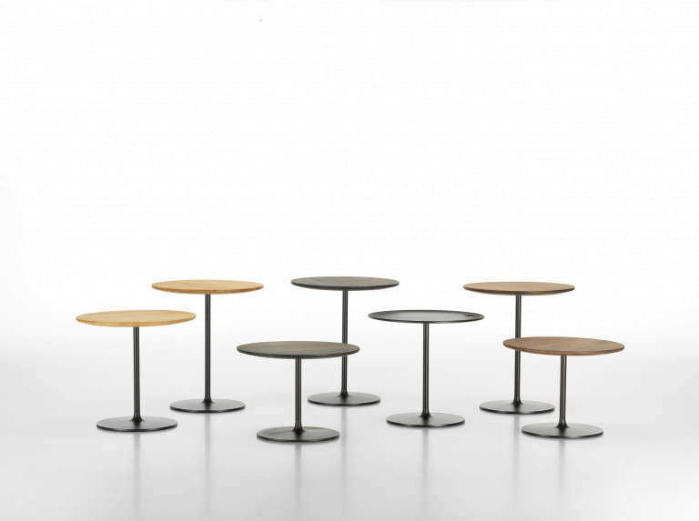 Vitra Occasional Low bijzettafel 35 massief naturel eiken