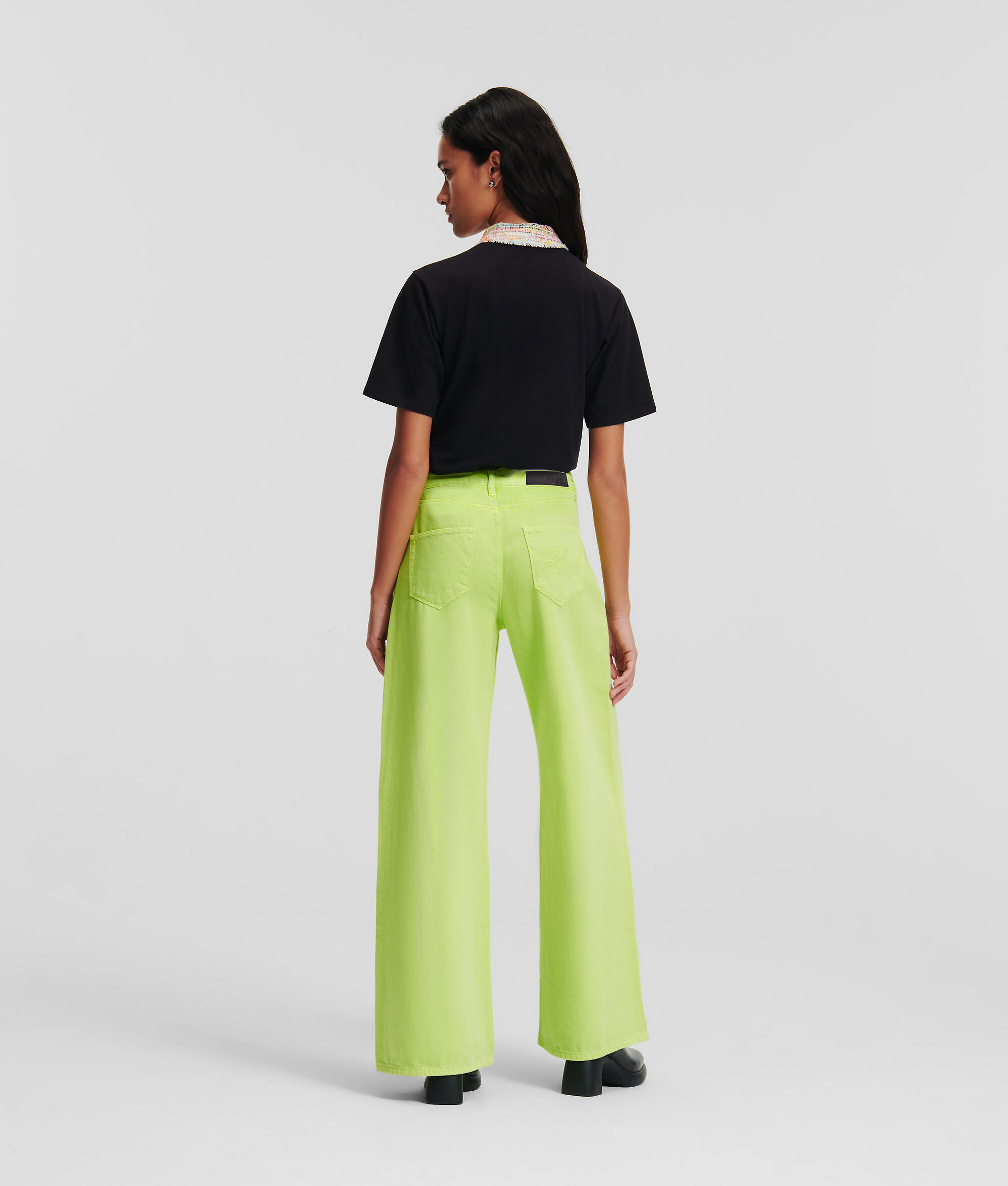 JEAN LARGE À TAILLE HAUTE