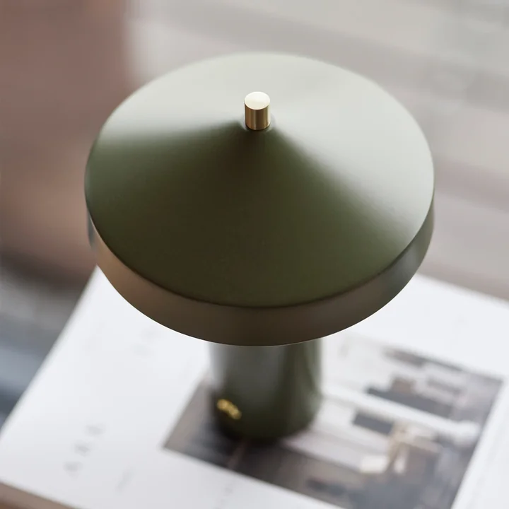 OYOY - Hatto Akku Tischleuchte LED, olive