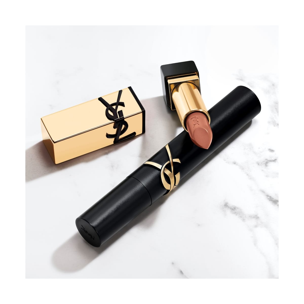 YVES SAINT LAURENT Rouge Pur Couture Rouge à lèvres fini satin - Couleur intense et confort