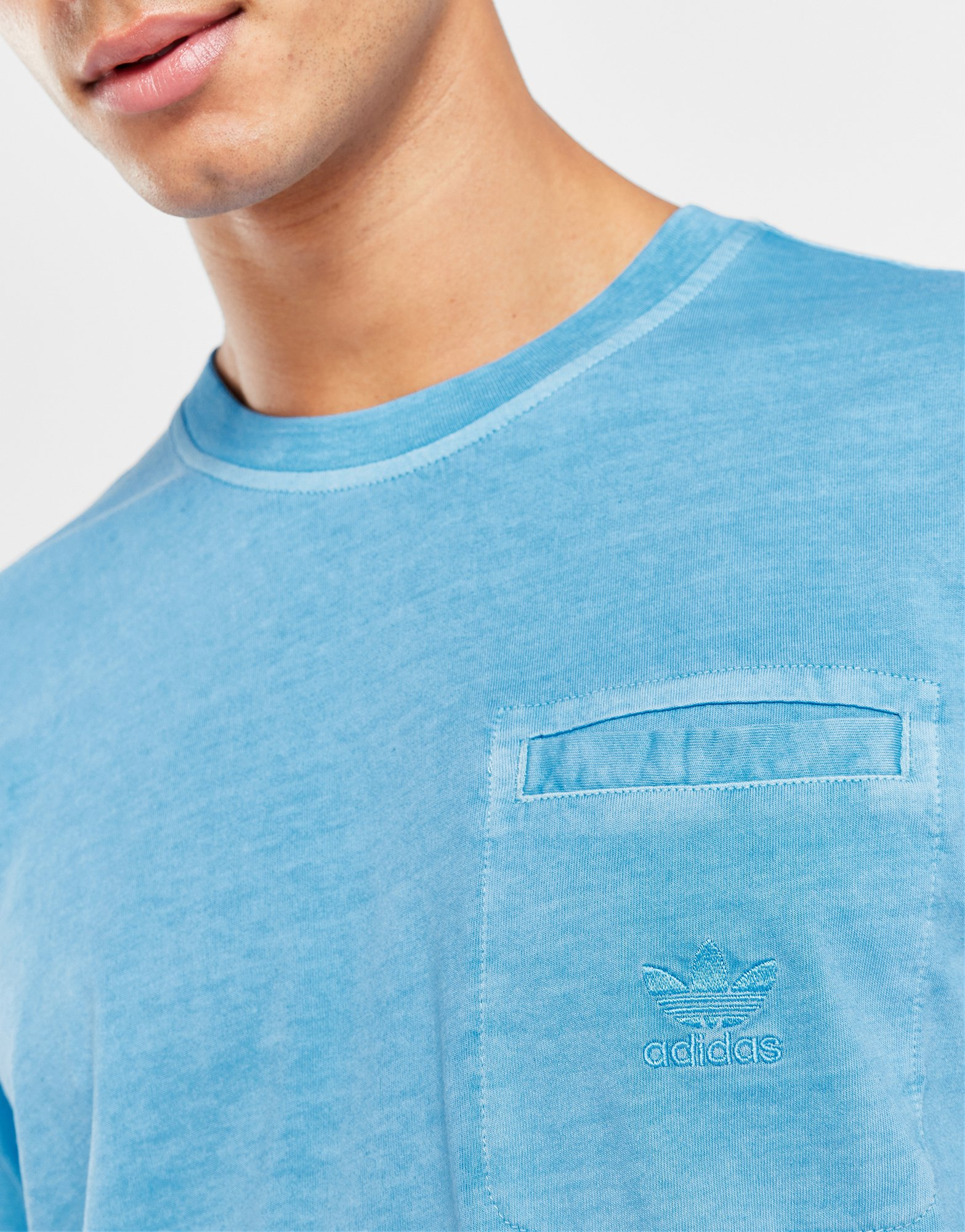 adidas T-shirt poche Trèfle Essentials + Dye