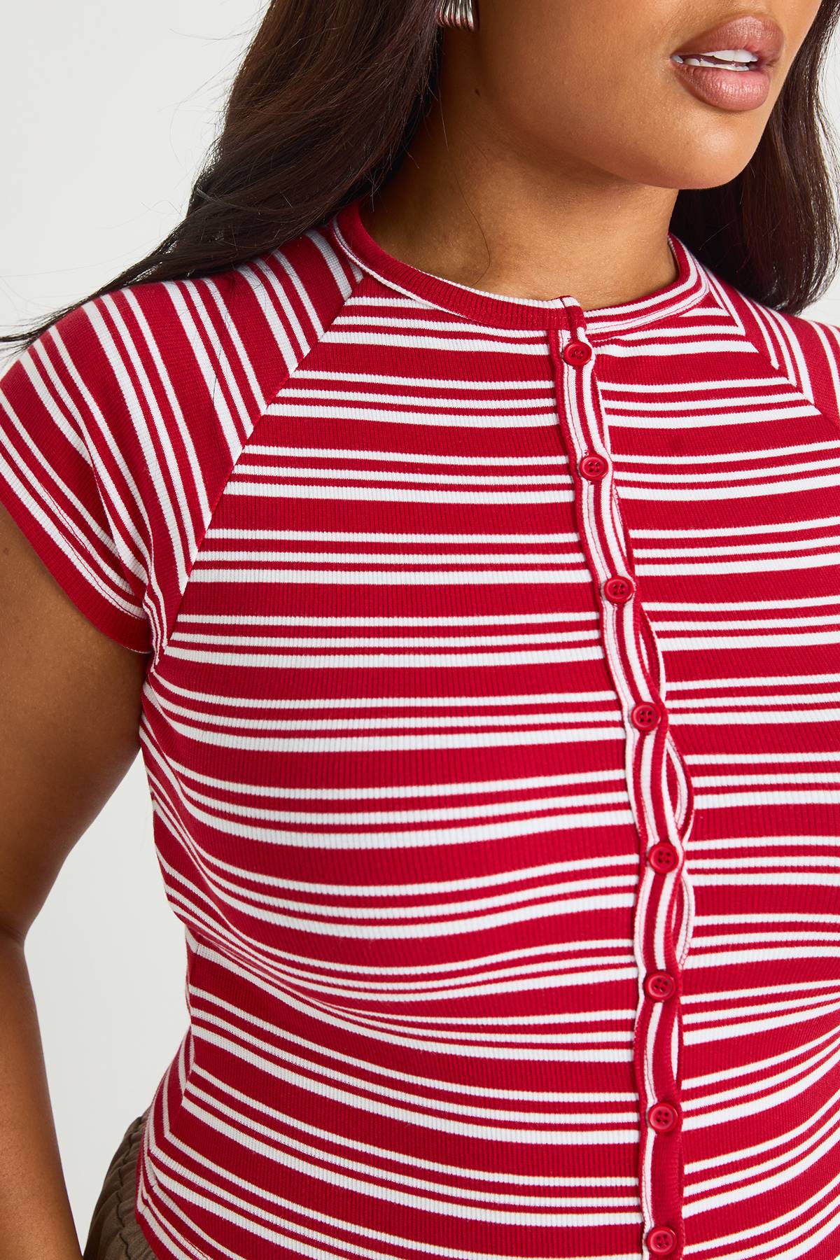 boohoo Haut boutonné rayé à manches cap