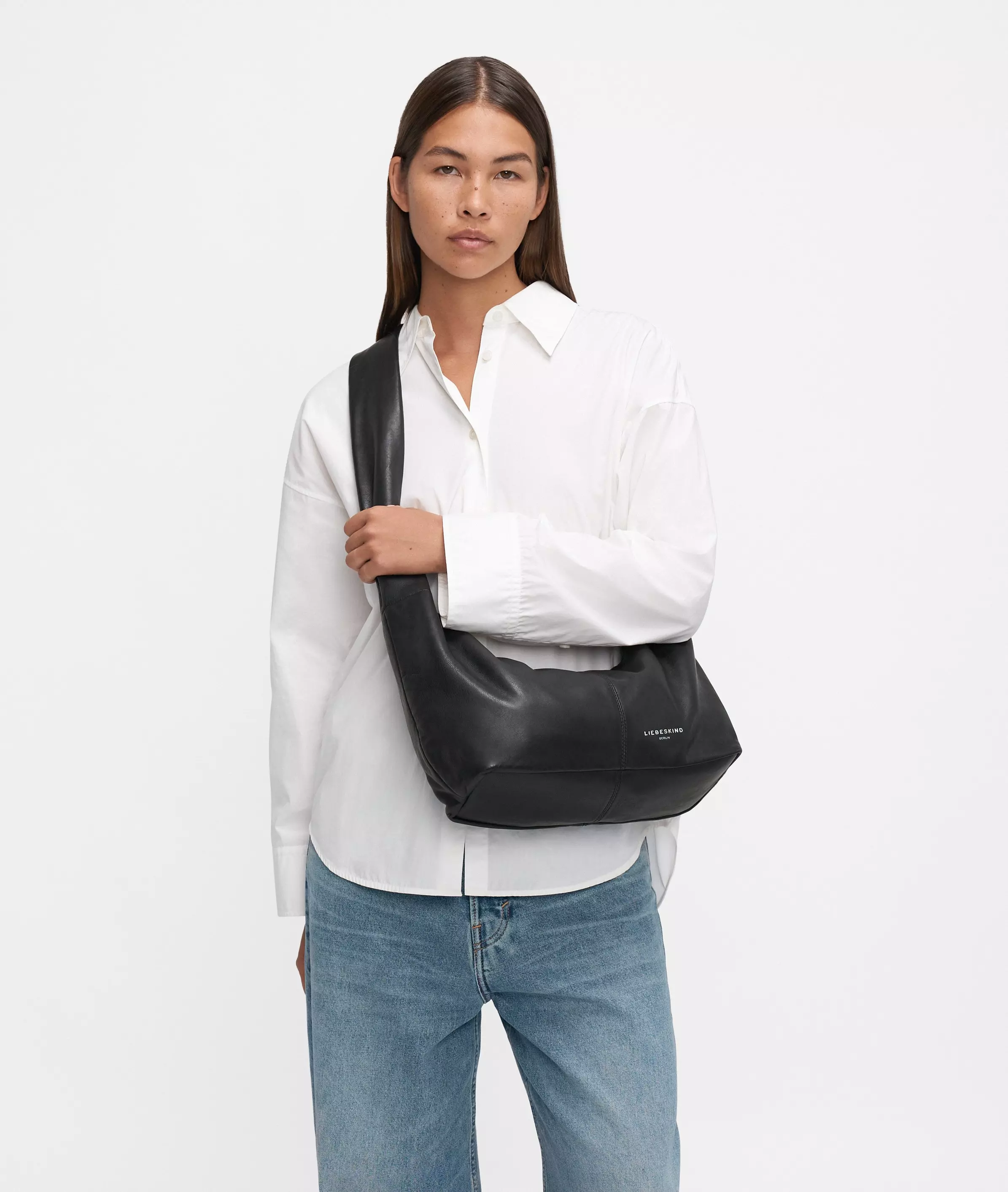Bo Hobo M Spacious bag made from sheepskin