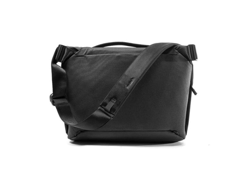 Peak Design Kameratasche Everyday Messenger 13L v2 Schwarz Witterungsgeschützte Alltagstasche mit dem Hauptaugenmerk auf Fotoausrüstung