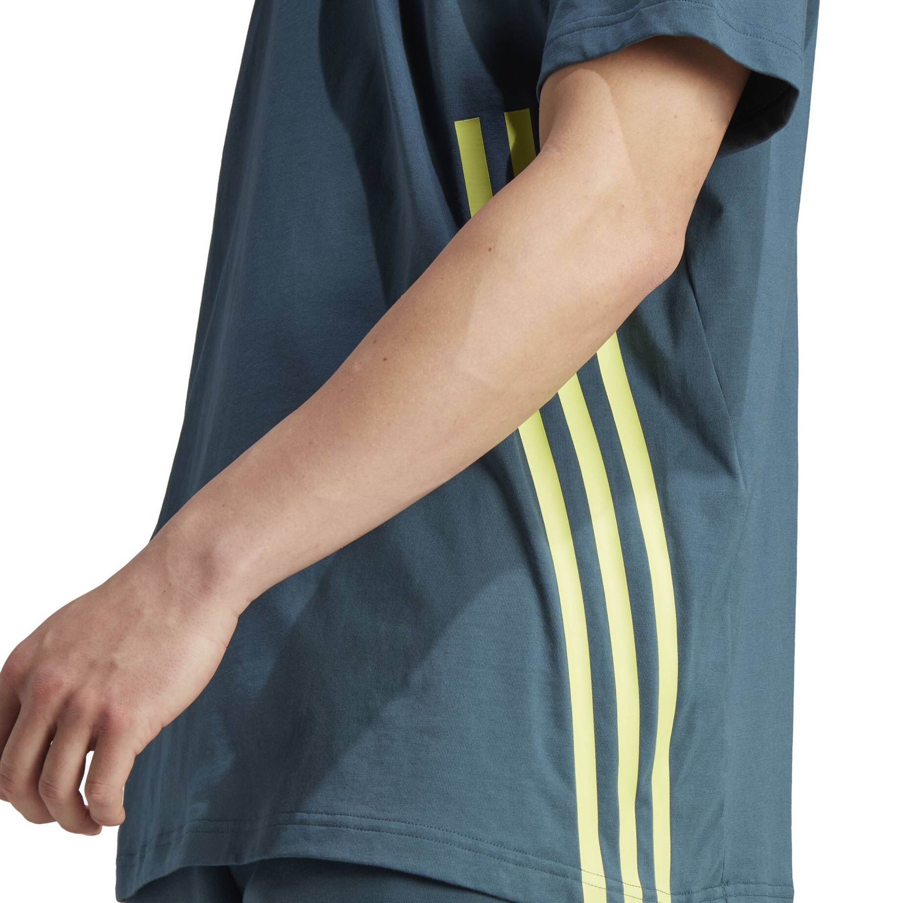 adidas Sportswear| Herren T-Shirt FUTURE ICONS 3 STRIPES TEE