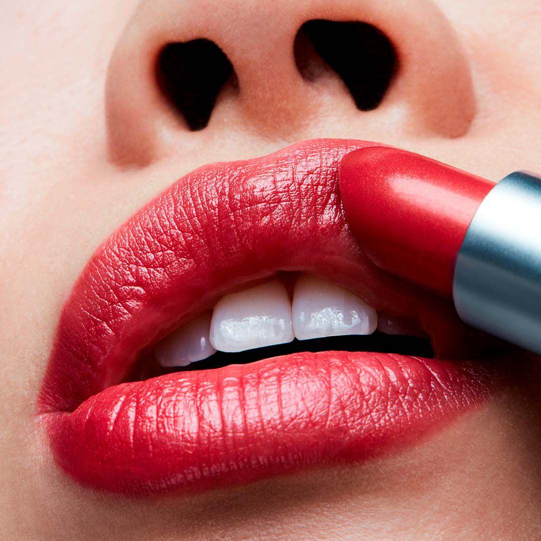 MAC CREMESHEEN LIPSTICK