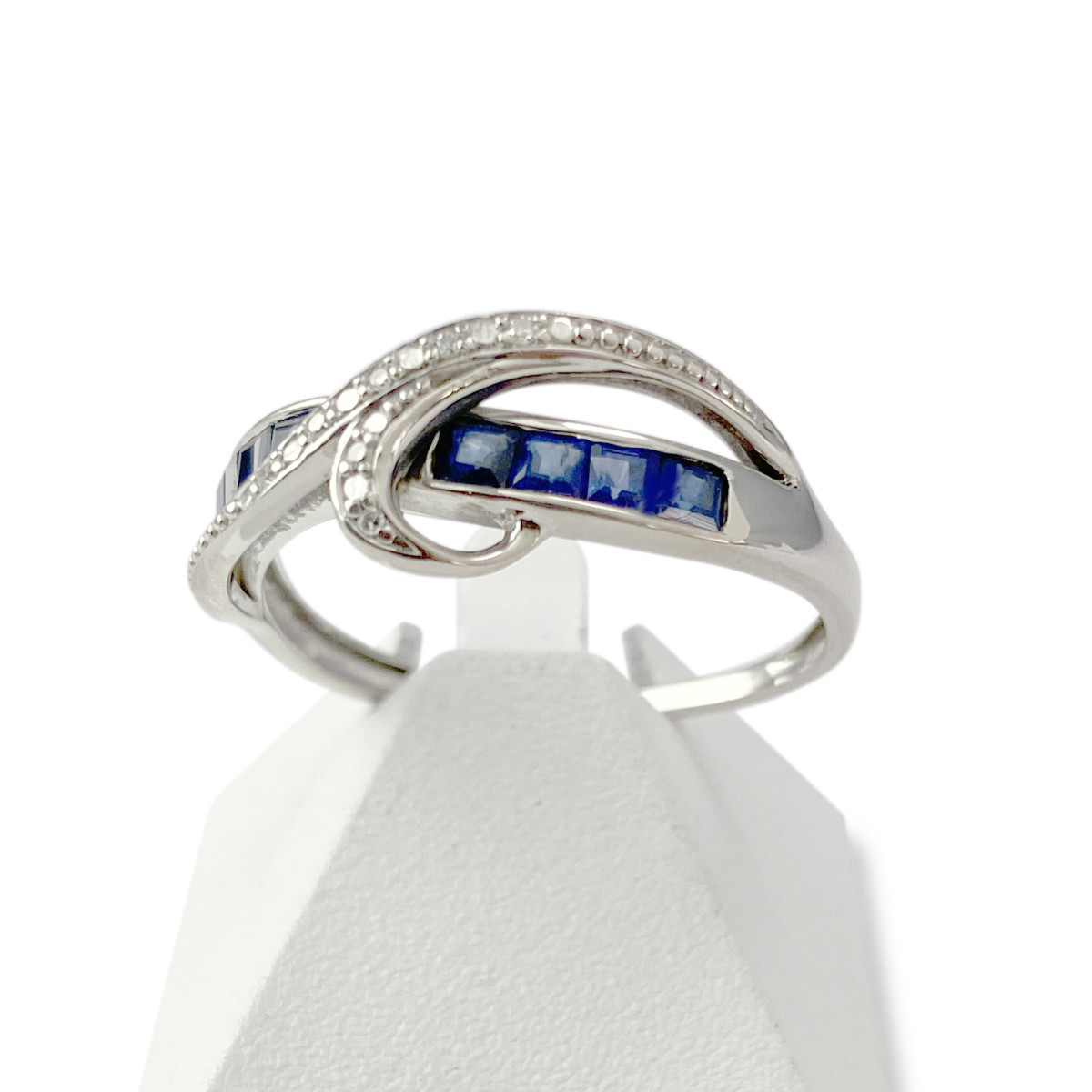 Bague d'occasion or 375 blanc saphirs et diamants