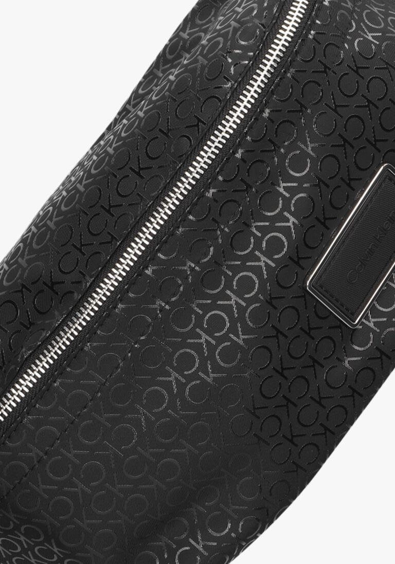 CALVIN KLEIN zwarte calvin klein schoudertas ck elevated waistbag mono