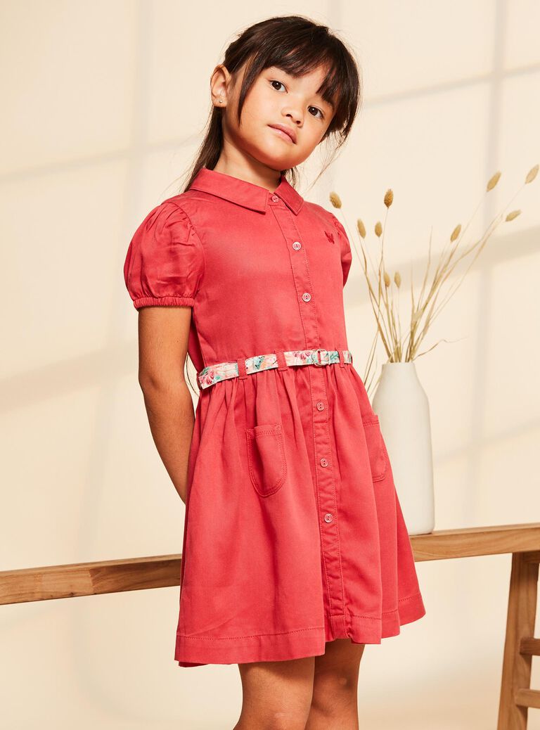 Robe chemise rouge ceinturée