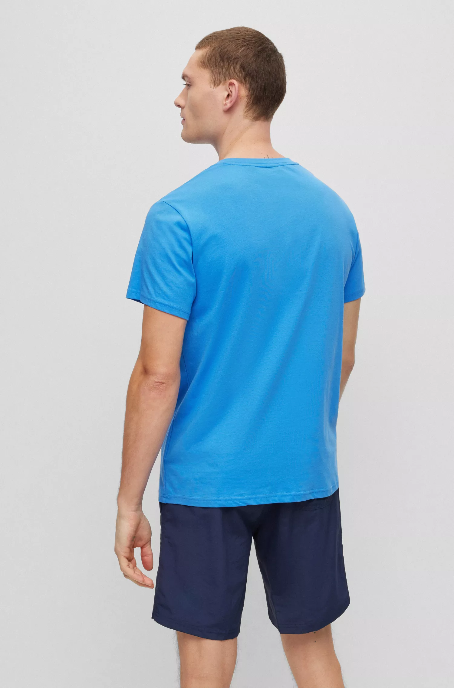 Camiseta BOSS preta de algodão jersey com modelagem regular e estampa do logo.