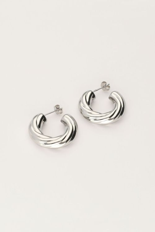 Vintage oorringen klein gedraaid