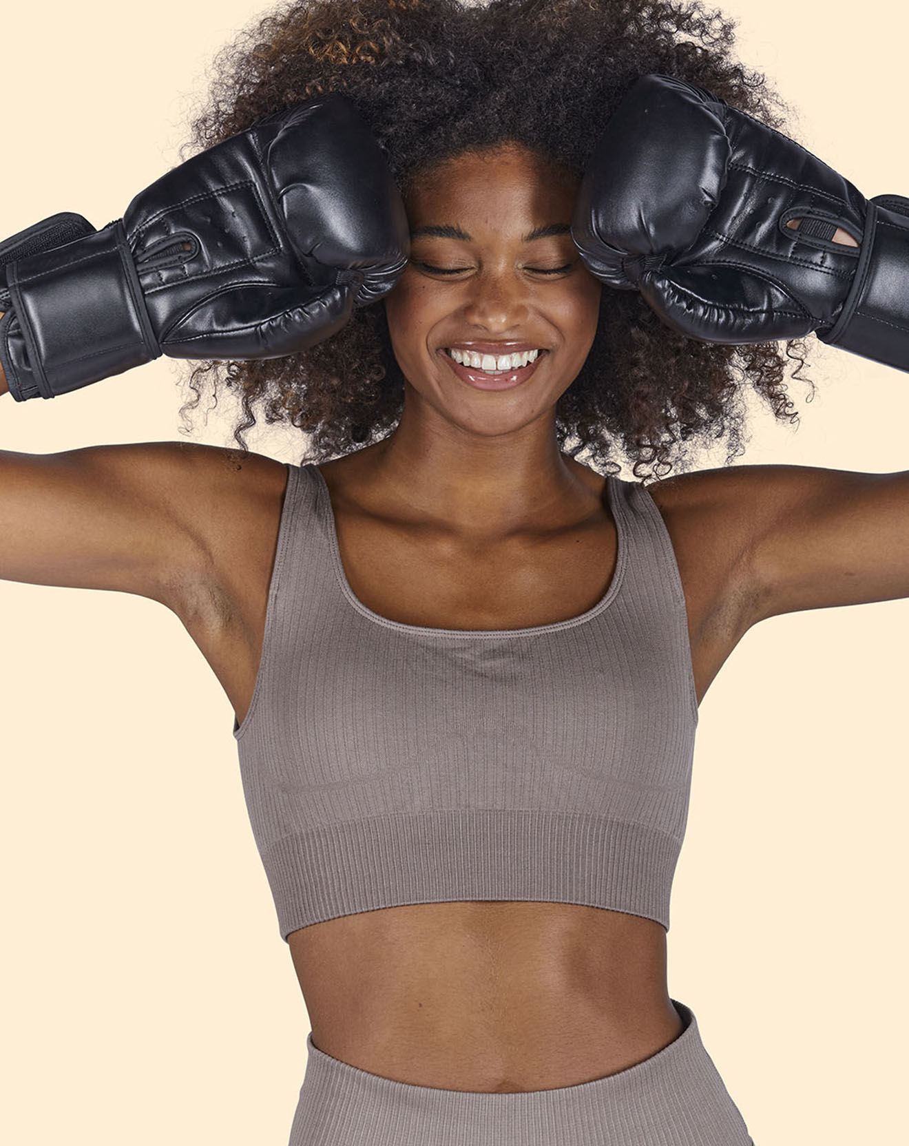 Onamaste Brassière de sport Maintien léger marron glacé