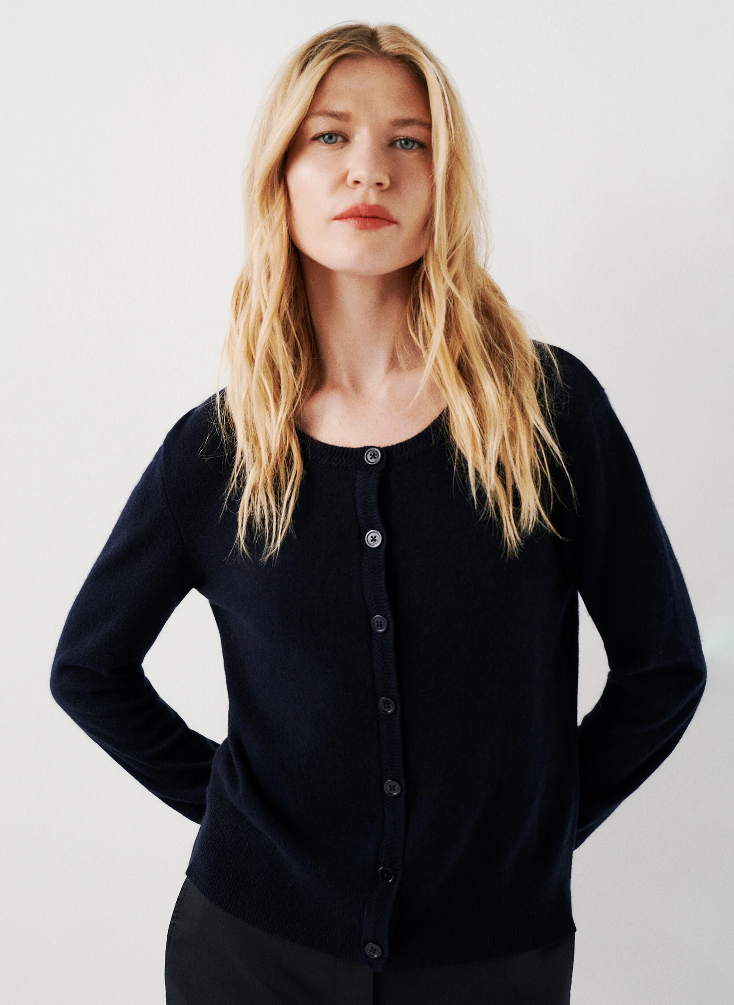 MCAROLINE - Cardigan droit col rond en cachemire | Bleu