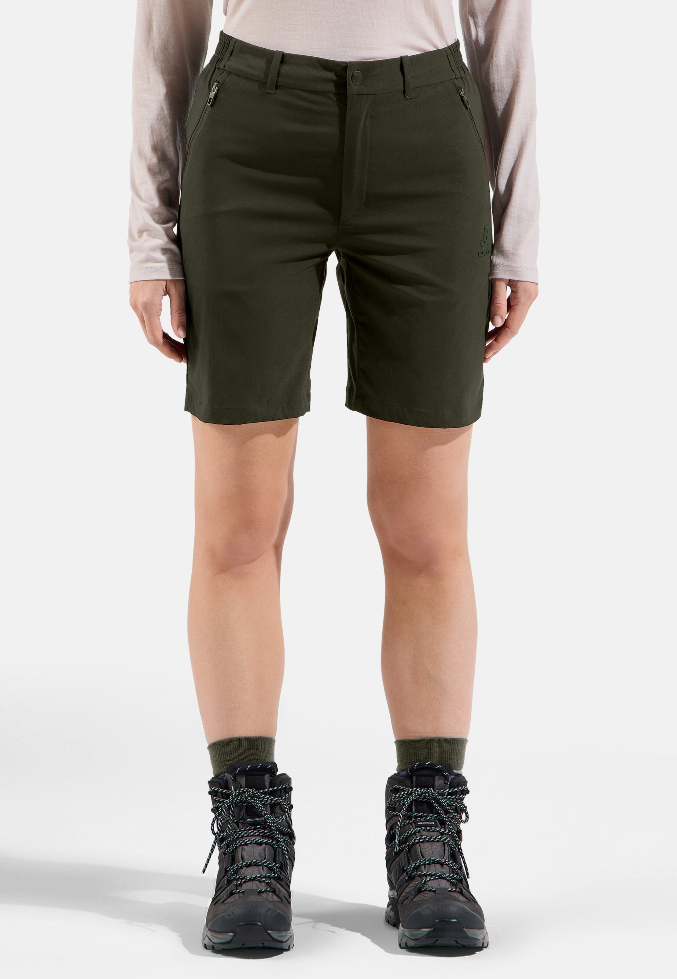 Ascent Light Wandershorts in forest night
