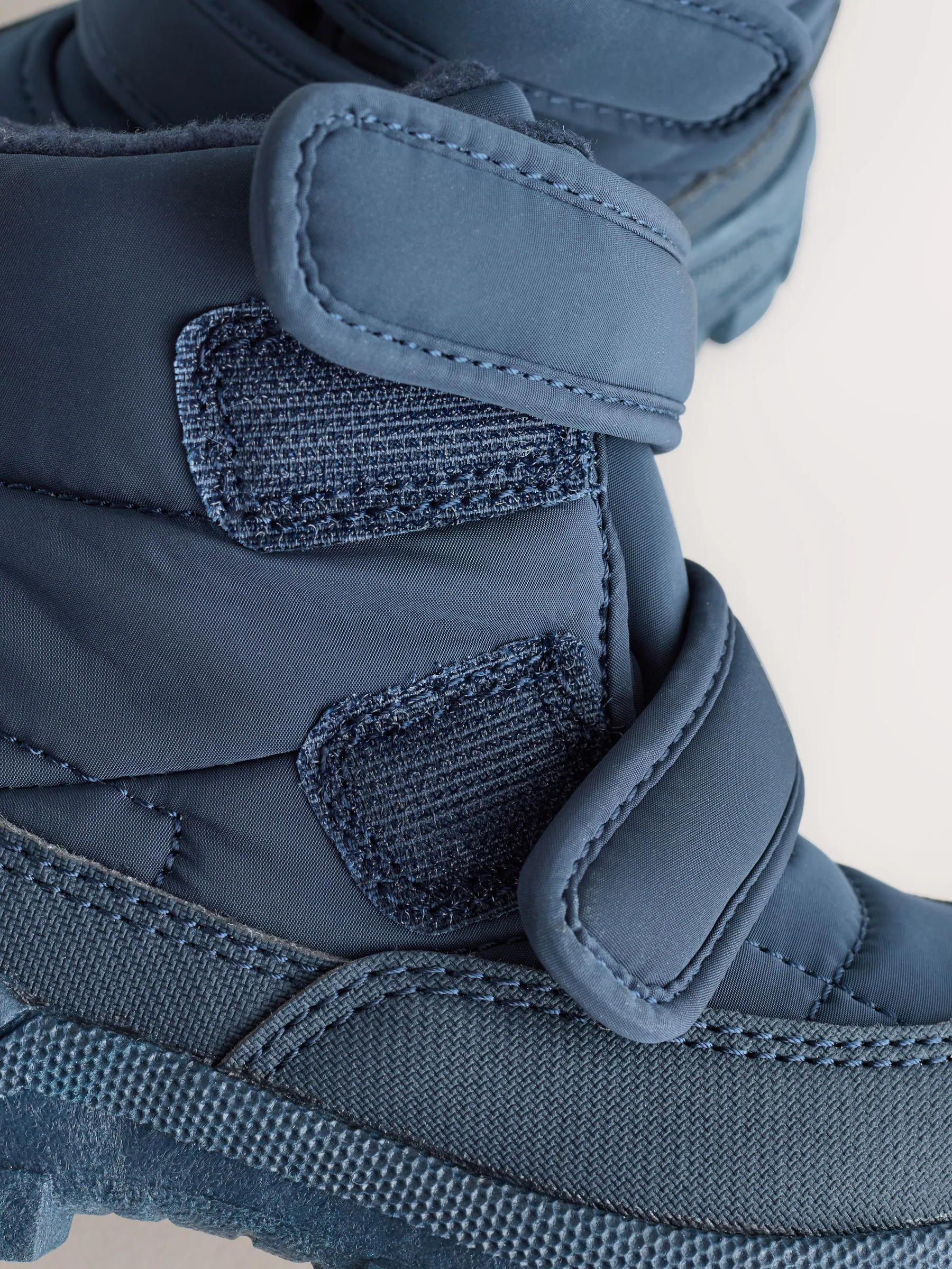 Marineblauw - Gewatteerde laarzen met klittenbandsluiting