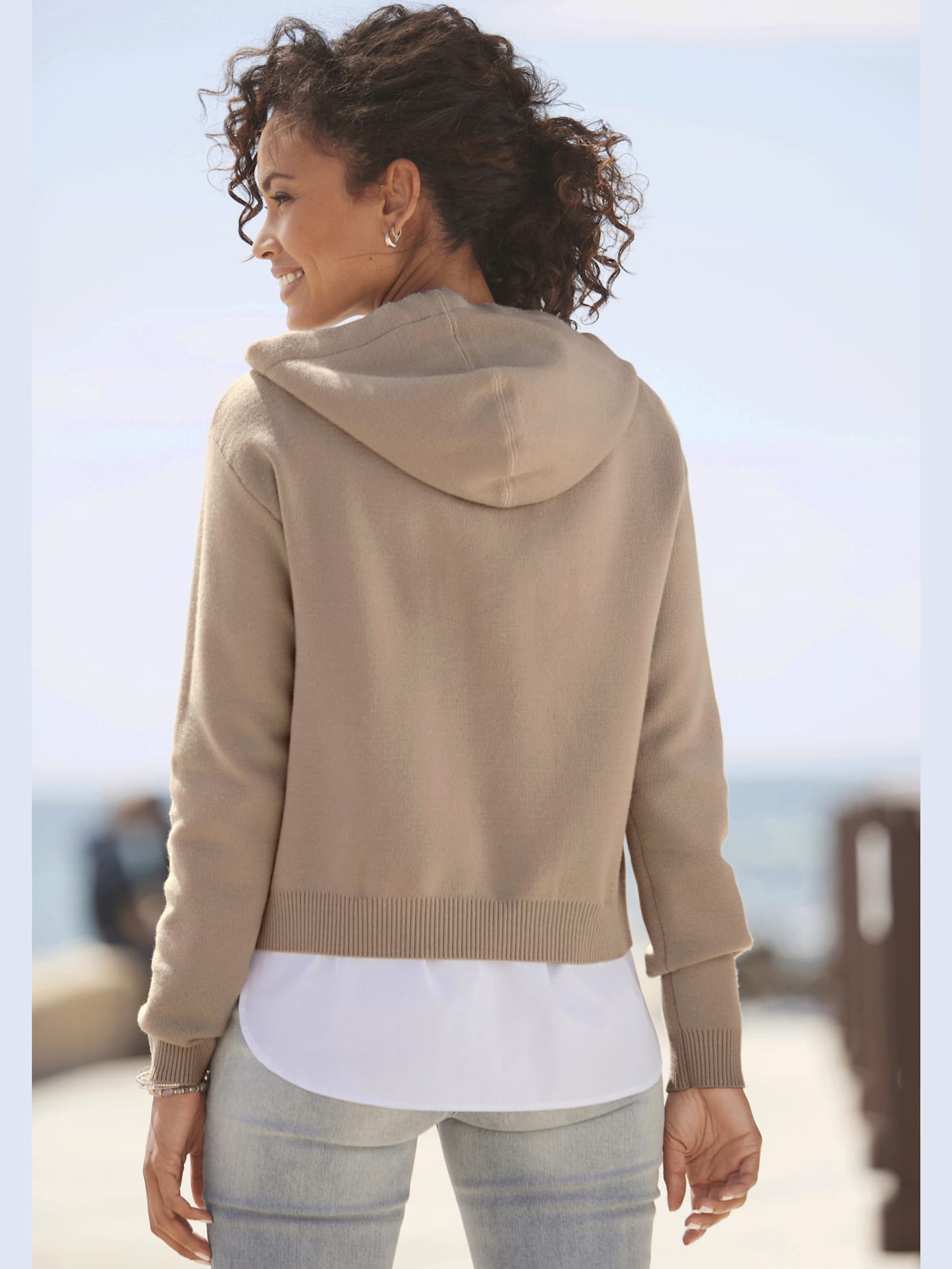 Pull à capuche capuche à coulisse