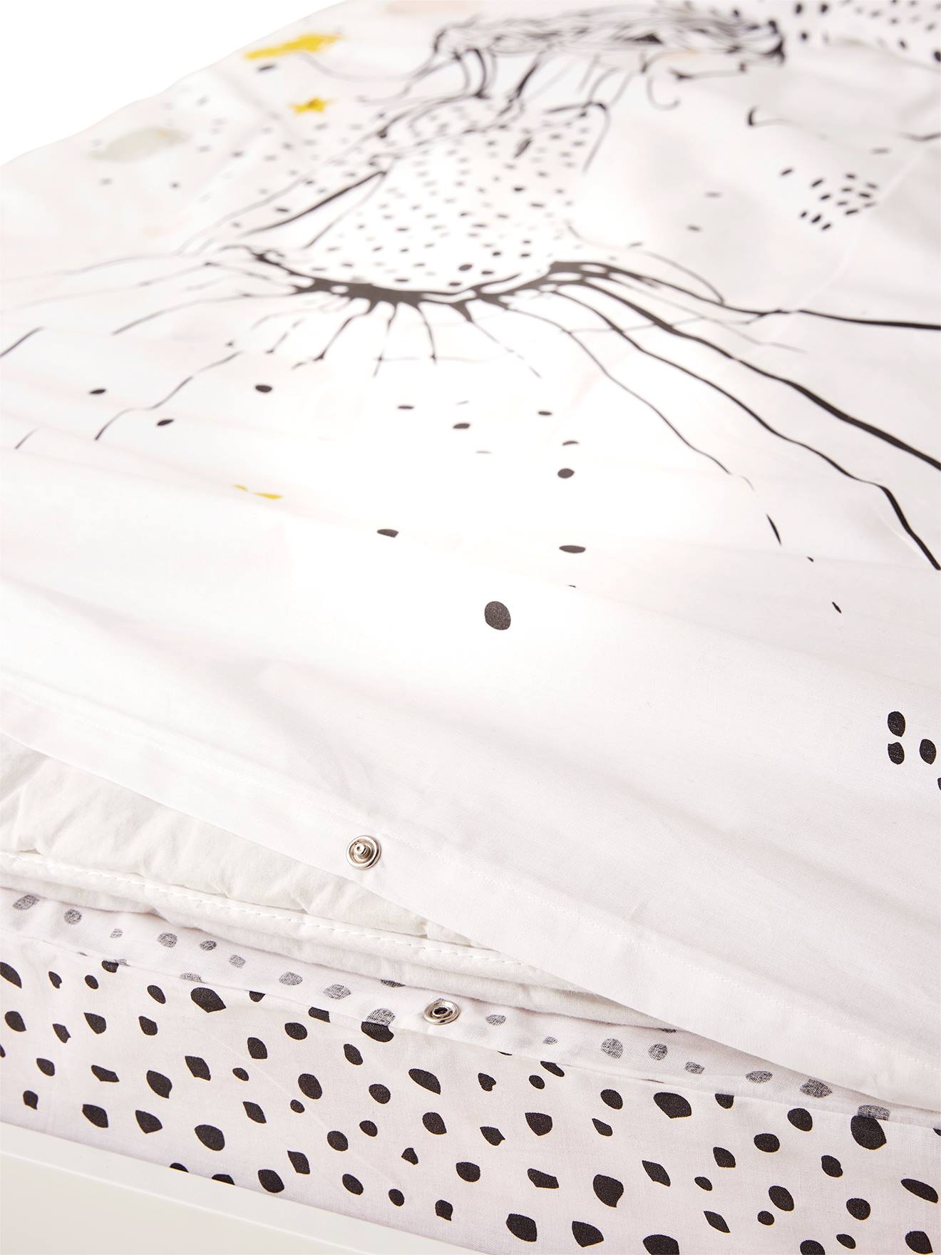 Conjunto infantil Magicouette® Princesa e Bolinhas, branco claro liso com motivos.