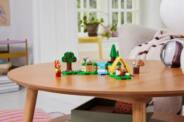 LEGO Animal Crossing 77047 Bunnie laver udendørs aktiviteter