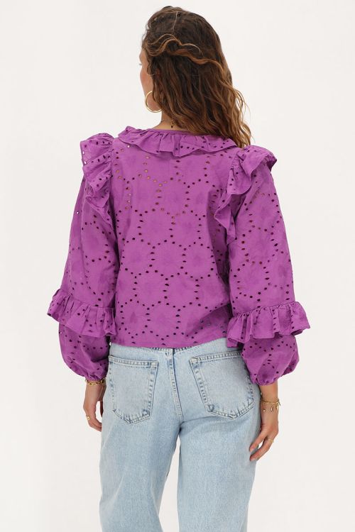 Paarse blouse met all-over embroidery en strikjes