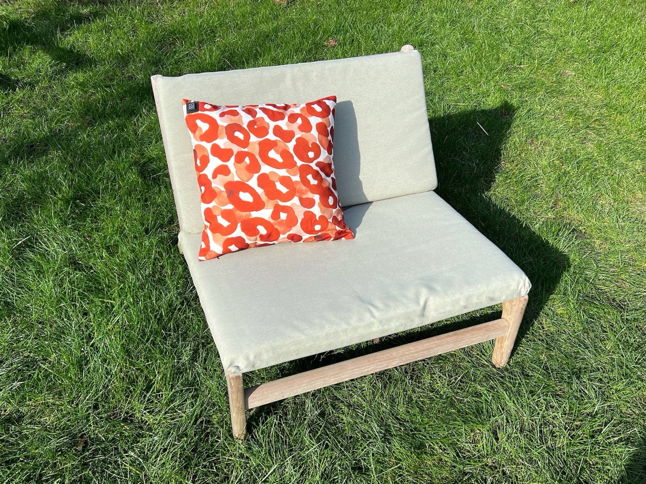 Warmpi verwarmd outdoor sierkussen - Macula