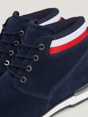 Botas de tornozelo de camurça com cadarço