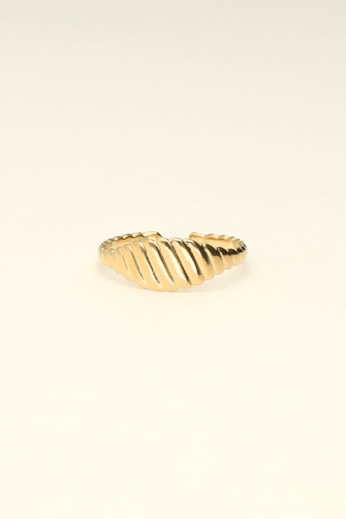 Ring met geribbeld effect