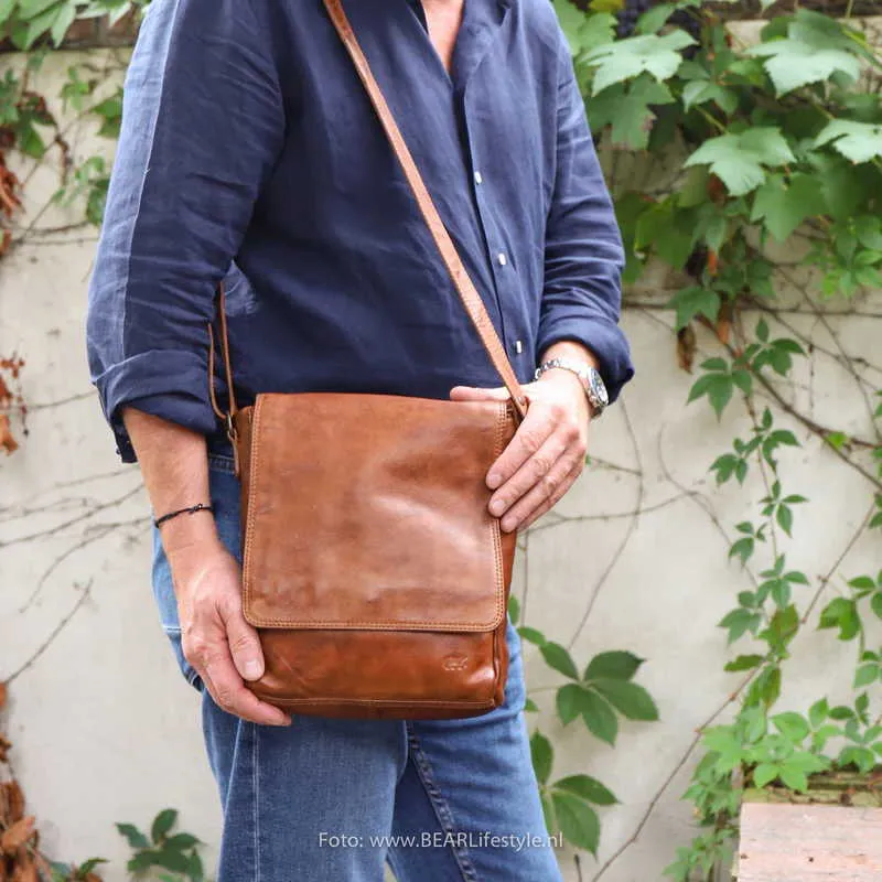 BEAR DESIGN Umhängetasche Cognac Leder