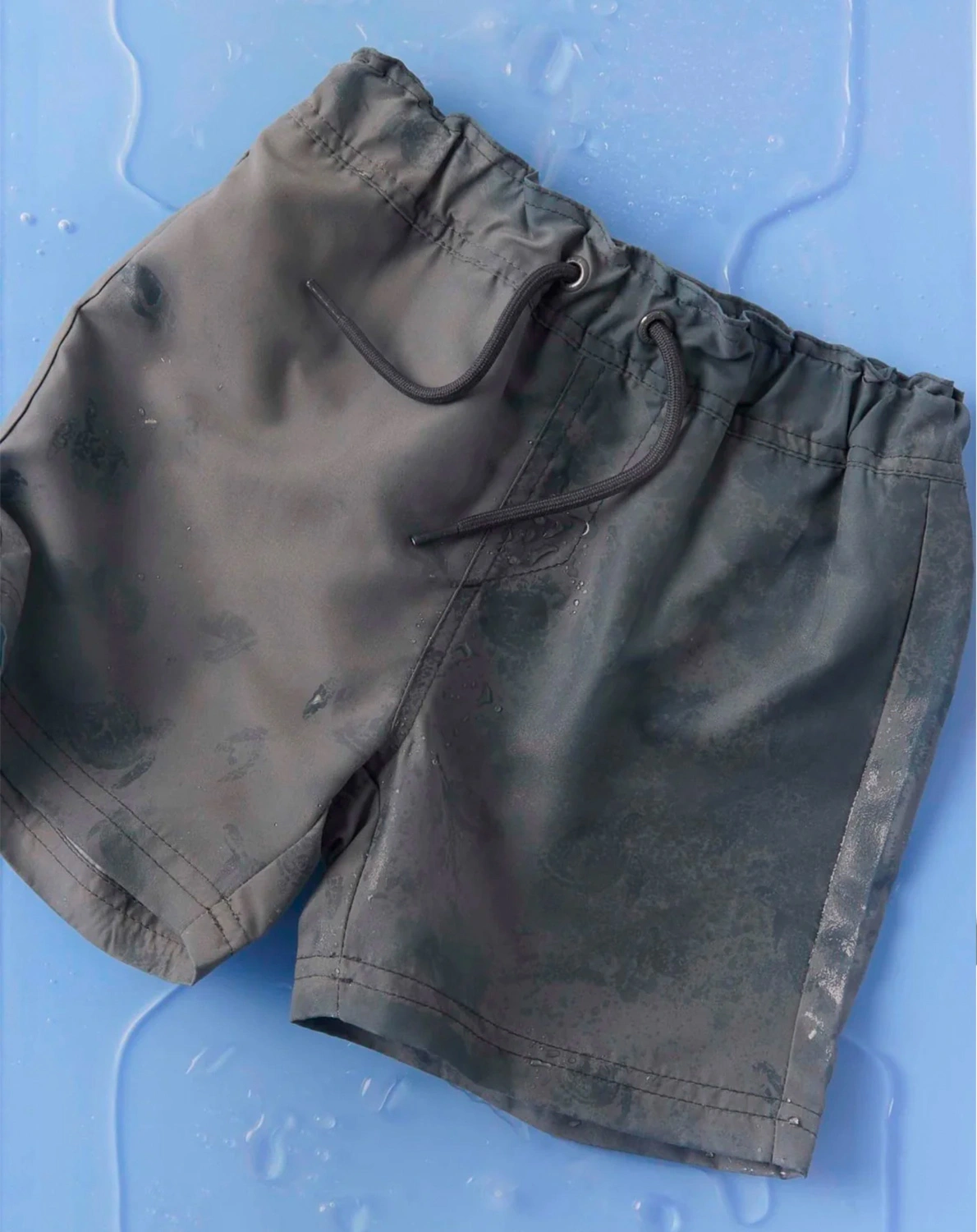 Bade-Bermudas NMMZAVA - MAGIC in stormy weather