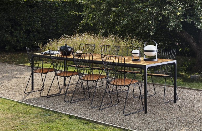 Houe Four tuintafel 270x90 bamboe, onderstel zwart