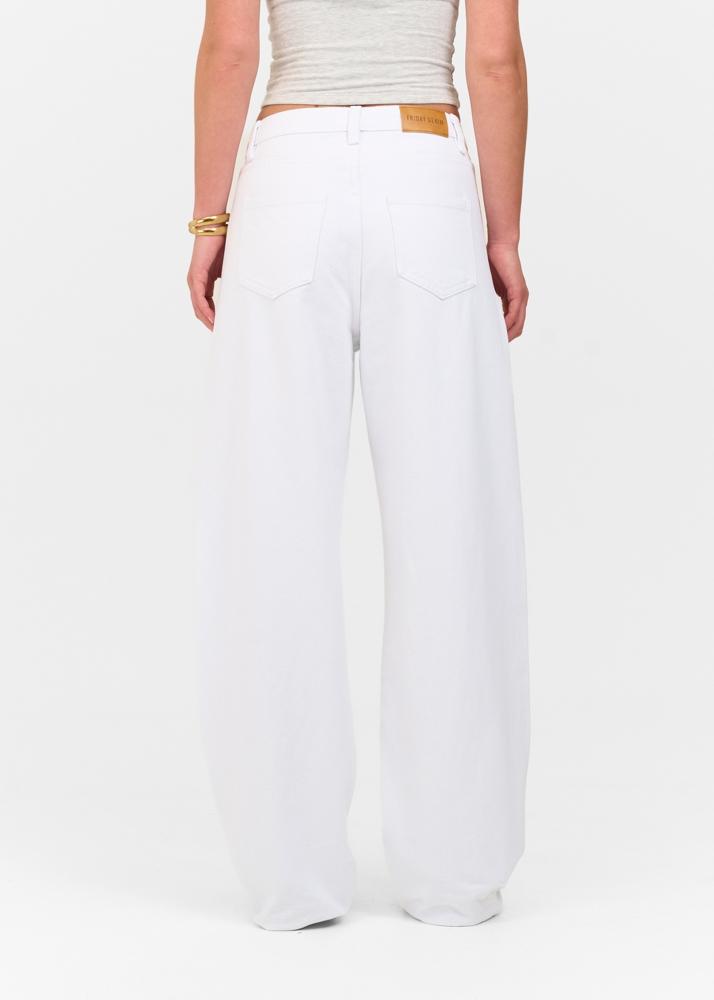 Loose fit jeans wit