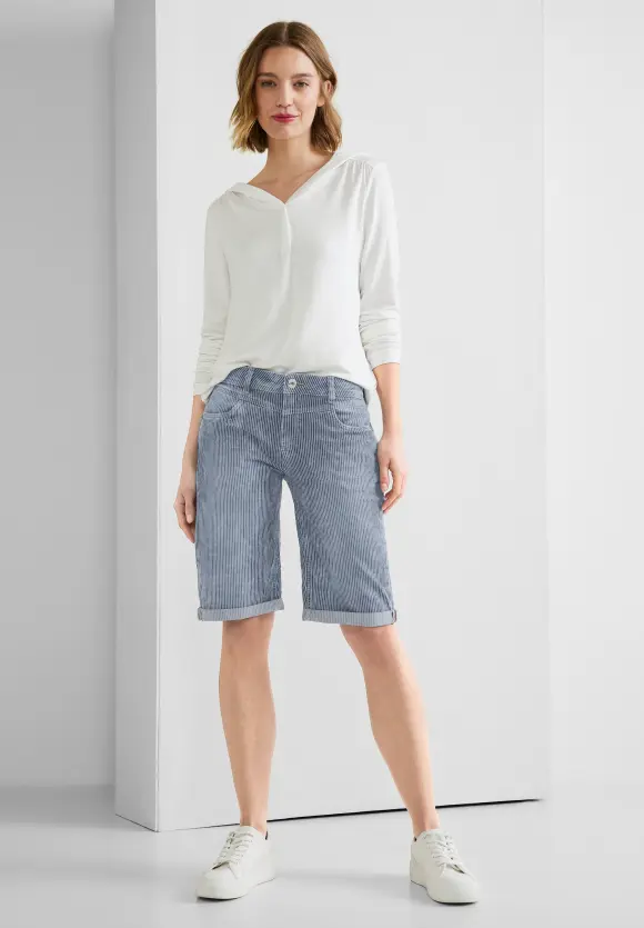 Casual Fit Jeansbermuda - washed indigo stripes