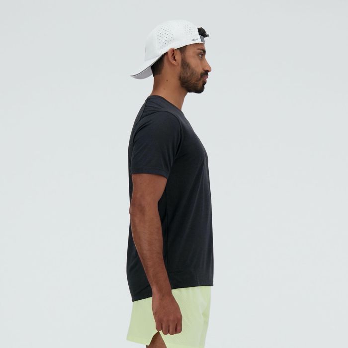 New Balance Herre T-shirts Athletics Run T-shirt Sort